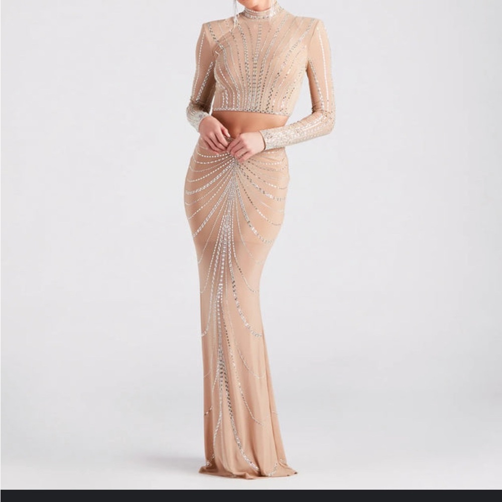 Windsor fashion gown Elegant Tan Evening Gown